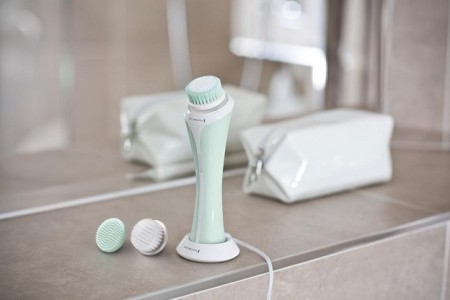 Avantage brosse nettoyante Remington FC1000